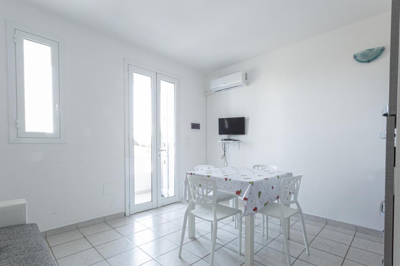 Bilocale Climatizzato Con Vista Panoramica Apartment Ugento Bagian luar foto