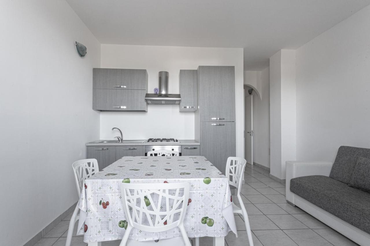 Bilocale Climatizzato Con Vista Panoramica Apartment Ugento Bagian luar foto